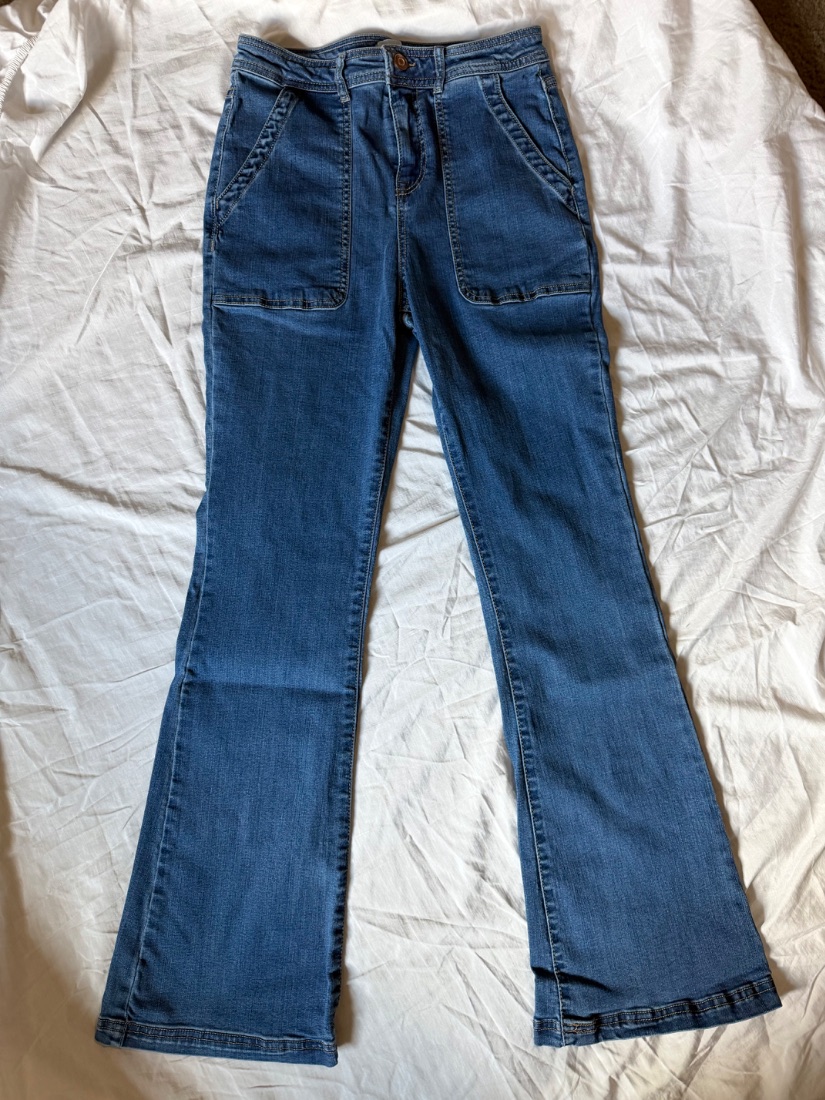 Knox Rose Flare Jeans | Medium Wash Denim | Size 8