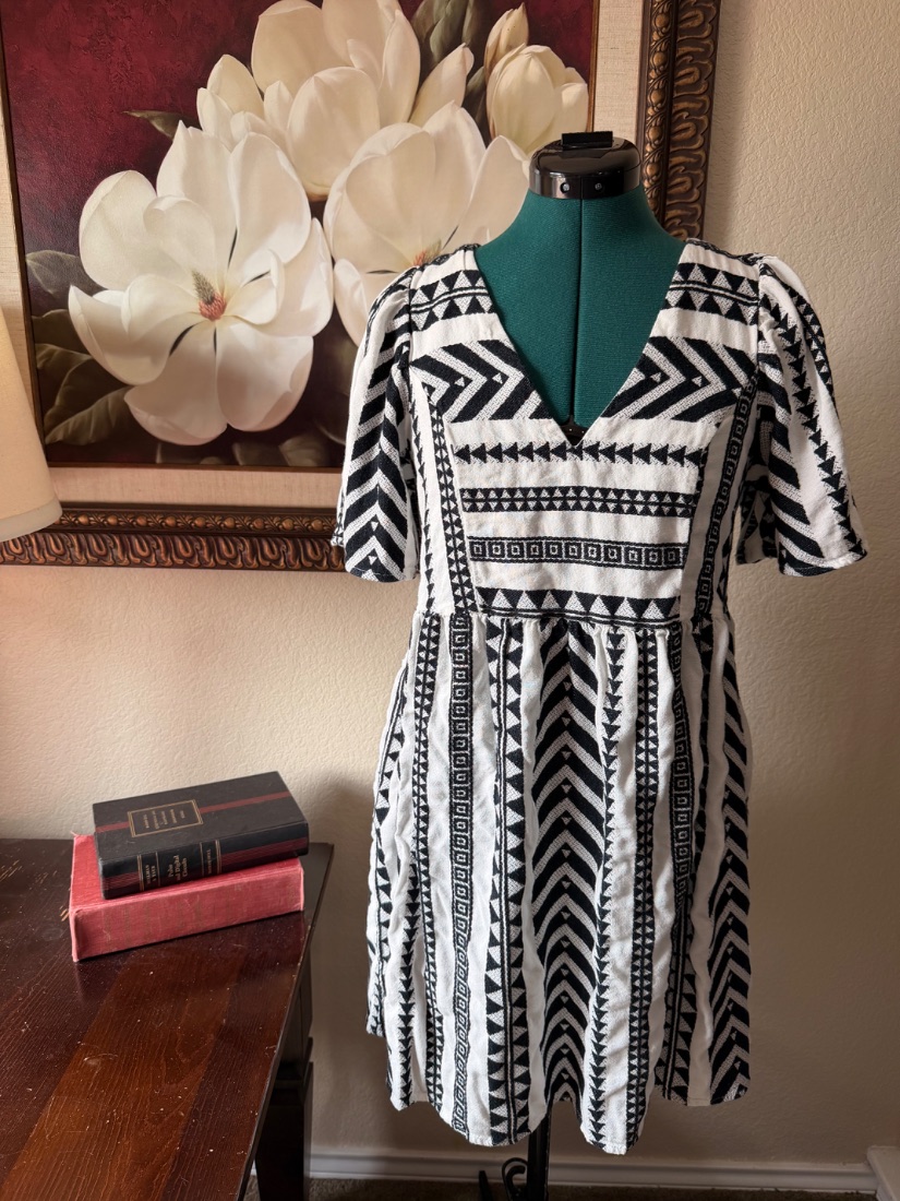 Old Navy Black & White Aztec Print Babydoll Dress - Size Small