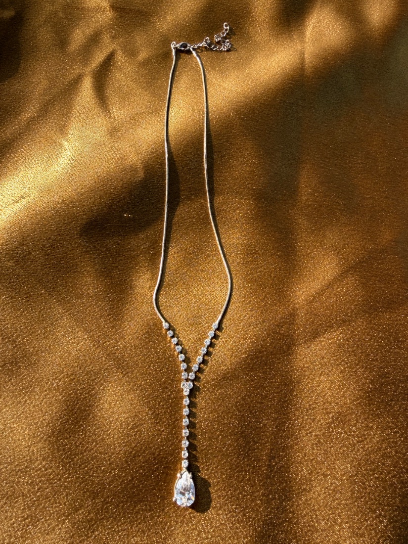 Vintage Silver-Tone Lariat Necklace with Pear-Cut Crystal Drop